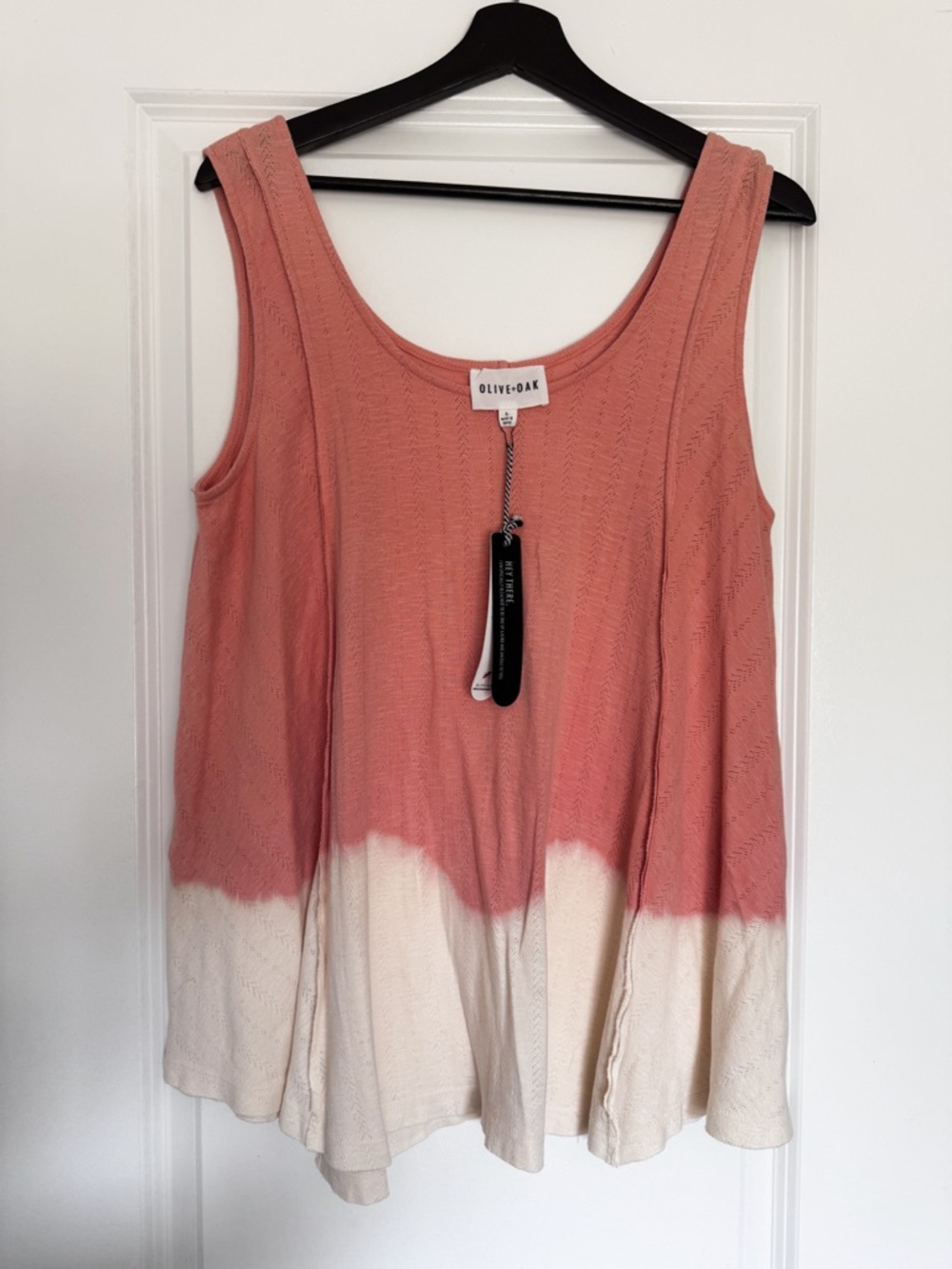 NWT- Olive & Oak Coral Pink to Cream Dip-Dye Sleeveless tank